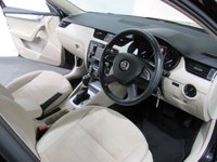 USED 2015 64 SKODA OCTAVIA 2.0 ELEGANCE TDI CR DSG 5d 148 BHP &pound;35 ROAD TAX SAT NAV PART LEATHER INTERIOR CRUISE CONTROL PARKING SENSORS 2 OWNERS FROM NEW