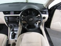 USED 2015 64 SKODA OCTAVIA 2.0 ELEGANCE TDI CR DSG 5d 148 BHP &pound;35 ROAD TAX SAT NAV PART LEATHER INTERIOR CRUISE CONTROL PARKING SENSORS 2 OWNERS FROM NEW