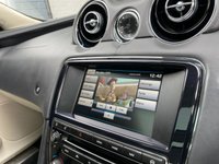 USED 2014 14 JAGUAR XJ 3.0 D V6 PORTFOLIO 4d 275 BHP 