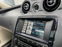 USED 2014 14 JAGUAR XJ 3.0 D V6 PORTFOLIO 4d 275 BHP 