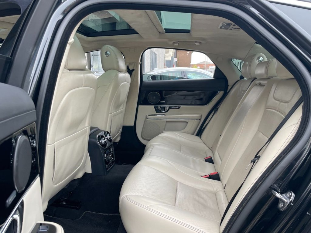 USED 2014 14 JAGUAR XJ 3.0 D V6 PORTFOLIO 4d 275 BHP 