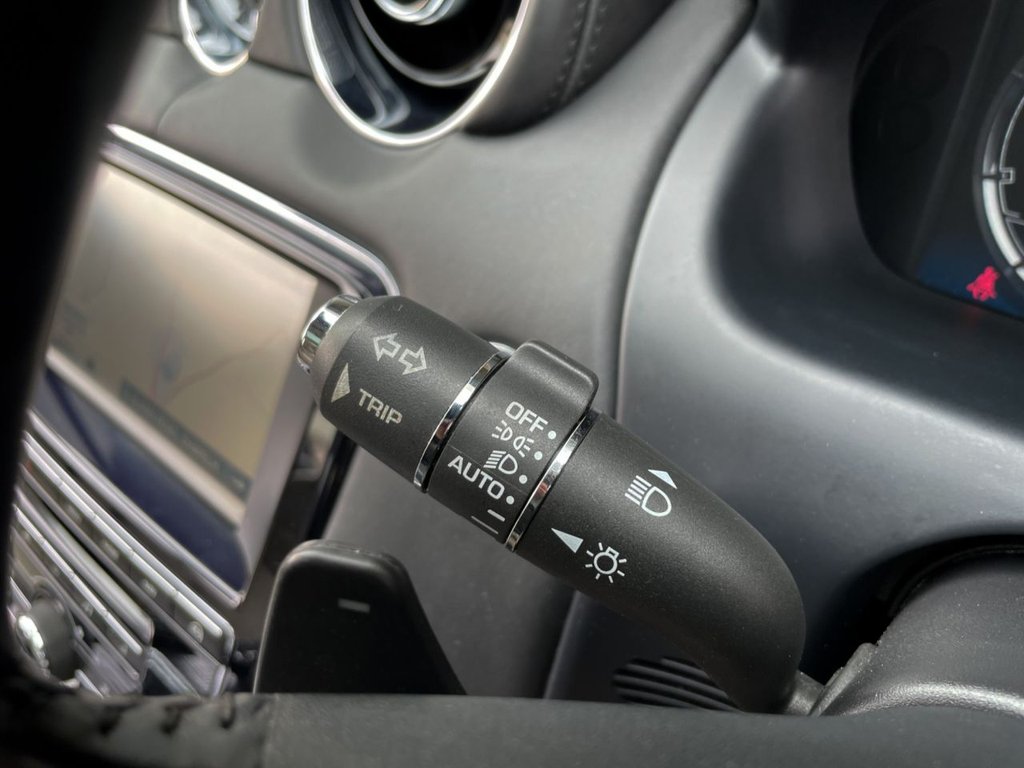 USED 2014 14 JAGUAR XJ 3.0 D V6 PORTFOLIO 4d 275 BHP 