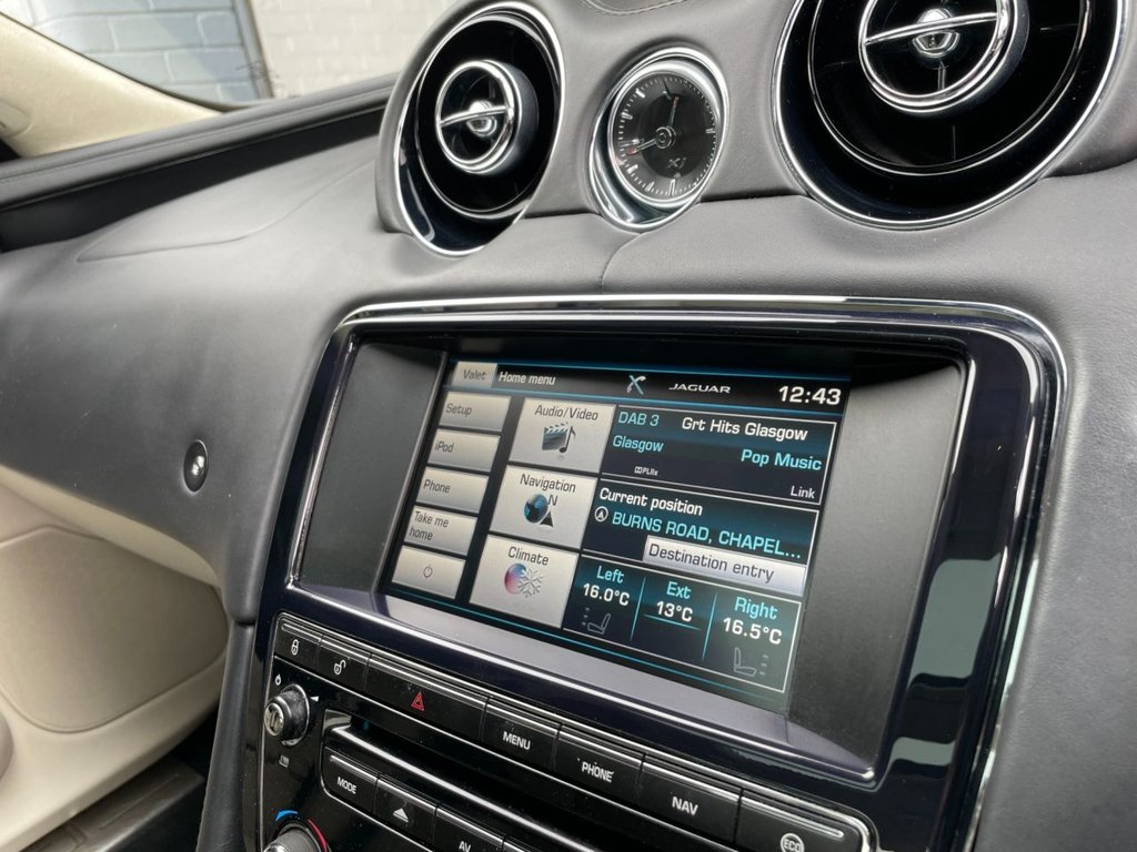 USED 2014 14 JAGUAR XJ 3.0 D V6 PORTFOLIO 4d 275 BHP 
