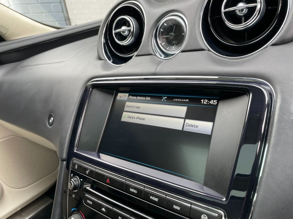USED 2014 14 JAGUAR XJ 3.0 D V6 PORTFOLIO 4d 275 BHP 
