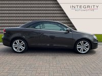 USED 2011 61 VOLKSWAGEN EOS 2.0 SPORT TDI BLUEMOTION TECHNOLOGY DSG 2d 139 BHP WINTER PACK - SAT NAV (TOUCHSCREEN) - BI XENON HEADLIGHTS - REAR PARK ASSIST