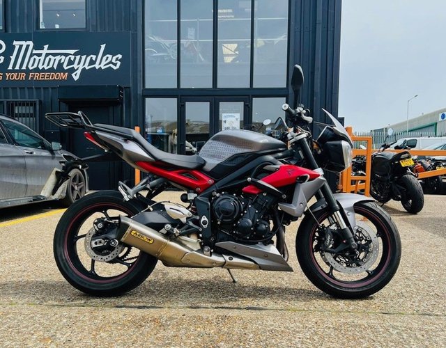 2014 14 Triumph Street Triple 675 R, ABS - BUY ONLINE 24 HRS A DAY - FINANCE AVAILABLE - ALL TYPES OF CREDIT ACCEPTED WITH ARROW RACE EXHAUST