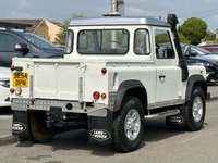USED 2005 54 LAND ROVER DEFENDER 2.5 90 COUNTY PICK UP TD5 120 BHP NO VAT *** NO VAT *** NO VAT *** NO VAT *** Side Bars *** Snorkel *** Front Chrome Bars *** LED Roof Light Bar *** LED Roof Beacon ***