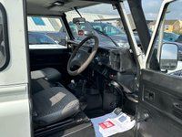 USED 2005 54 LAND ROVER DEFENDER 2.5 90 COUNTY PICK UP TD5 120 BHP NO VAT *** NO VAT *** NO VAT *** NO VAT *** Side Bars *** Snorkel *** Front Chrome Bars *** LED Roof Light Bar *** LED Roof Beacon ***