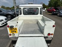USED 2005 54 LAND ROVER DEFENDER 2.5 90 COUNTY PICK UP TD5 120 BHP NO VAT *** NO VAT *** NO VAT *** NO VAT *** Side Bars *** Snorkel *** Front Chrome Bars *** LED Roof Light Bar *** LED Roof Beacon ***