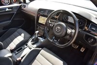 USED 2017 17 VOLKSWAGEN GOLF 2.0 R TSI DSG 5d 306 BHP PAN ROOF / PRO NAV / DYNAUDIO