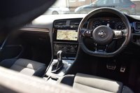 USED 2017 17 VOLKSWAGEN GOLF 2.0 R TSI DSG 5d 306 BHP PAN ROOF / PRO NAV / DYNAUDIO