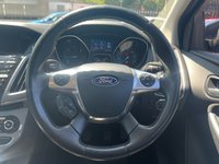 USED 2014 64 FORD FOCUS 1.6 TITANIUM NAVIGATOR TDCI 5d 113 BHP NAVIGATION + LEATHER + PARKING AID