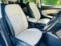 USED 2015 65 SSANGYONG TIVOLI 1.6 ELX 5d 126 BHP AUTOMATIC SATELLITE NAVIGATION LEATHER INTERIOR