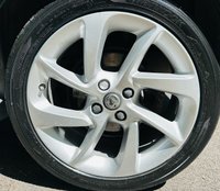 USED 2017 17 VAUXHALL CORSA 1.4 SRI VX-LINE S/S 3d 99 BHP &pound;0 ROAD TAX AIR CONDITIONING DAB RADIO BLUETOOTH APPLE CAR PLAY