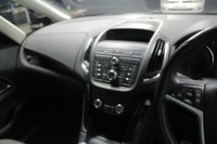 USED 2014 14 VAUXHALL ZAFIRA TOURER 2.0 SRI CDTI 5d 128 BHP JUST SERVICED+F/R PARK SENSORS
