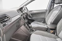 USED 2017 17 VOLKSWAGEN TIGUAN 2.0 R-LINE TDI BMT 4MOTION DSG 5d AUTO 188 BHP ESTATE