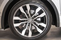 USED 2017 17 VOLKSWAGEN TIGUAN 2.0 R-LINE TDI BMT 4MOTION DSG 5d AUTO 188 BHP ESTATE