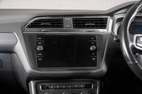 USED 2017 17 VOLKSWAGEN TIGUAN 2.0 R-LINE TDI BMT 4MOTION DSG 5d AUTO 188 BHP ESTATE