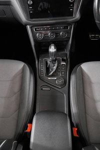 USED 2017 17 VOLKSWAGEN TIGUAN 2.0 R-LINE TDI BMT 4MOTION DSG 5d AUTO 188 BHP ESTATE