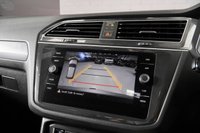 USED 2017 17 VOLKSWAGEN TIGUAN 2.0 R-LINE TDI BMT 4MOTION DSG 5d AUTO 188 BHP ESTATE