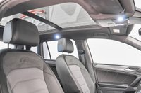 USED 2017 17 VOLKSWAGEN TIGUAN 2.0 R-LINE TDI BMT 4MOTION DSG 5d AUTO 188 BHP ESTATE
