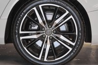USED 2019 19 VOLVO V60 2.0 T5 R-DESIGN PRO 5d 246 BHP + NATIONWIDE HOME DELIVERY +