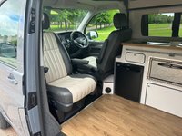 USED 2020 70 VOLKSWAGEN TRANSPORTER 2.0  DIESEL 4 BERTH 4 TRAVEL SEATS LUXURY CAMPERVAN 4 BERTH CALEDONIAN CAMPERS VAN