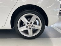 USED 2013 63 TOYOTA AURIS 1.6 SPORT VALVEMATIC  5d 130 BHP 