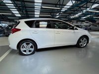USED 2013 63 TOYOTA AURIS 1.6 SPORT VALVEMATIC  5d 130 BHP 