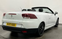 USED 2013 13 RENAULT MEGANE 1.6 DYNAMIQUE TOMTOM ENERGY DCI S/S 2d 130 BHP Striking Pearl Artic White, High Gloss Black Alloy Wheels, Part Leather Interior