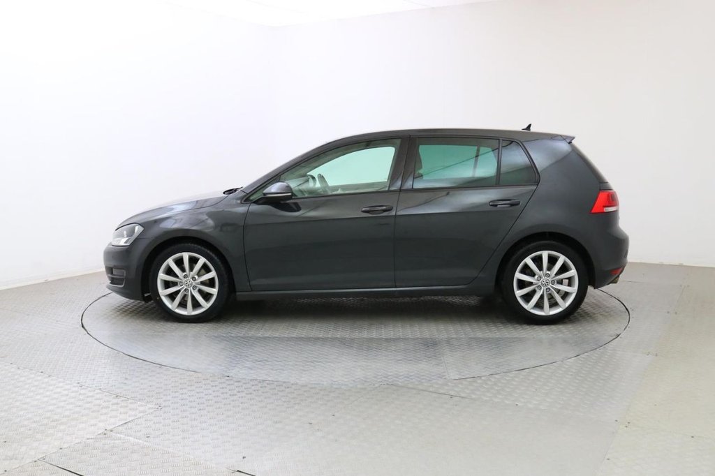 USED 2015 65 VOLKSWAGEN GOLF 1.6 GT TDI BLUEMOTION TECHNOLOGY 5d  