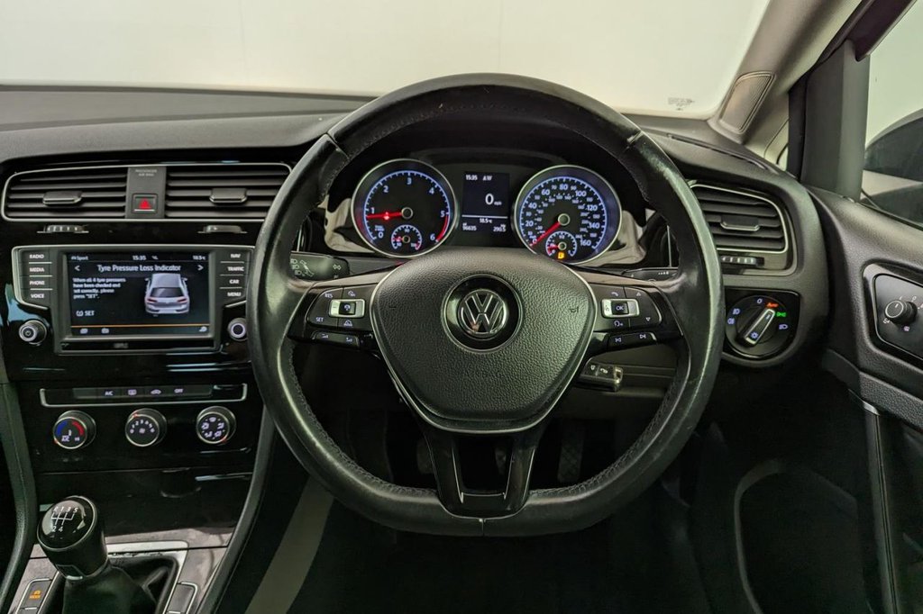 USED 2015 65 VOLKSWAGEN GOLF 1.6 GT TDI BLUEMOTION TECHNOLOGY 5d  