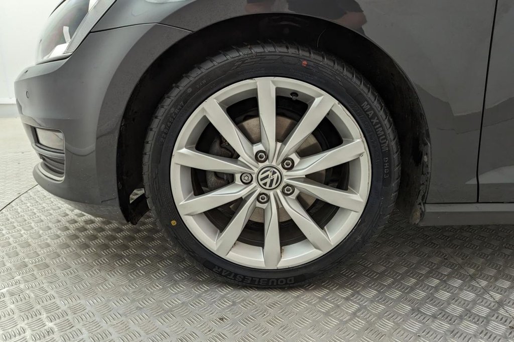 USED 2015 65 VOLKSWAGEN GOLF 1.6 GT TDI BLUEMOTION TECHNOLOGY 5d  