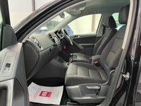 USED 2009 58 VOLKSWAGEN TIGUAN 2.0 TDI SE SUV 5dr Diesel Manual 4WD Euro 4 (140 ps) Heated Seats,F+R P.Sensors