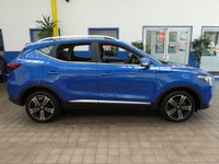 USED 2019 19 MG MG ZS 1.5 EXCLUSIVE 5d 105 BHP SAT NAV LEATHER CAMERA PARKING SENSORS 1 OWNER EXCELLENT SERVICE HISTORY 6 MONTHS GOLD WARRANTY