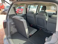 USED 2012 12 VOLKSWAGEN TOURAN 1.6 S TDI 5d 106 BHP 7 SEATS +   CLIMATE CONTROL +   15 INCH ALLOY WHEELS + AUX + USB +