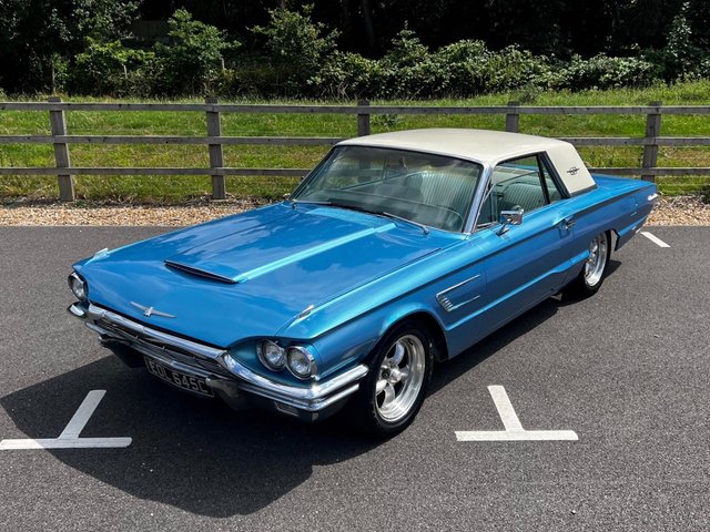 1965 Ford Thunderbird V8 6.4 390ci // 4th Gen // Px swap