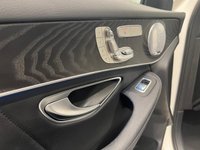 USED 2017 17 MERCEDES-BENZ GLC-CLASS 2.1 GLC 250 D 4MATIC AMG LINE PREMIUM PLUS 5d 201 BHP Striking High Gloss Polar White, Full Black Leather, Panoramic Electric Glass Slide Roof, 20" AMG Alloy Wheels