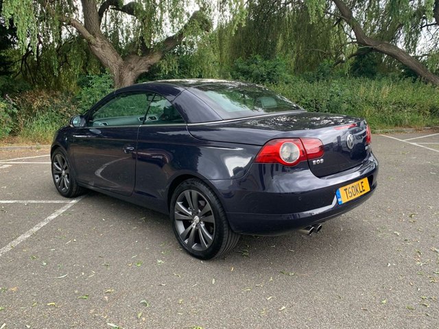 View our VOLKSWAGEN EOS