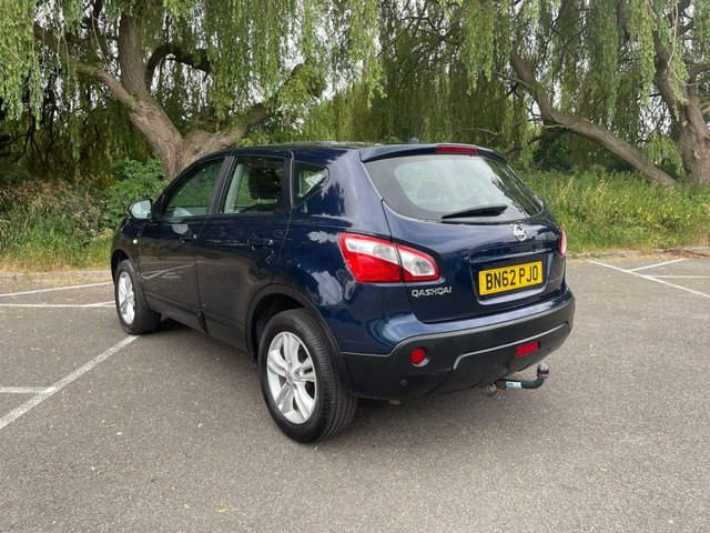 View our NISSAN QASHQAI