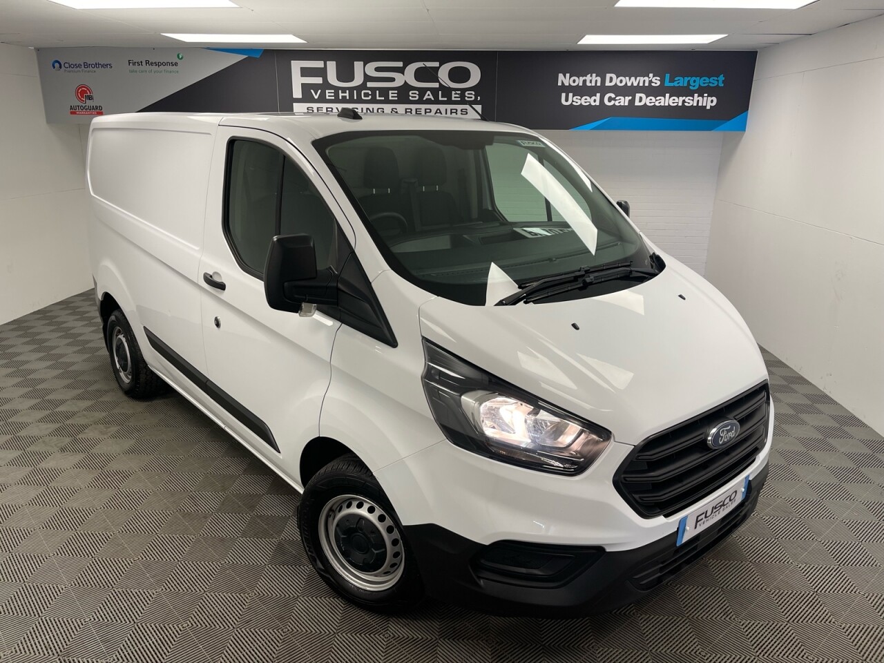 ford transit custom 300 base