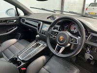 USED 2015 15 PORSCHE MACAN 3.0 TD V6 S SUV 5dr Diesel PDK 4WD Euro 6 (s/s) (258 ps) Pan Roof, &pound;23k Extras, Sat Nav