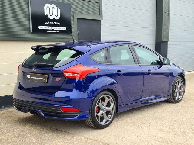 View our FORD FOCUS