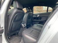USED 2015 65 JAGUAR XF 2.2 D R-SPORT BLACK 4d 200 BHP 