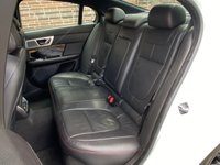 USED 2015 65 JAGUAR XF 2.2 D R-SPORT BLACK 4d 200 BHP 