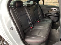 USED 2015 65 JAGUAR XF 2.2 D R-SPORT BLACK 4d 200 BHP 