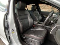 USED 2015 65 JAGUAR XF 2.2 D R-SPORT BLACK 4d 200 BHP 