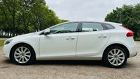 USED 2015 15 VOLVO V40 1.6 D2 SE LUX NAV 5d 113 BHP 