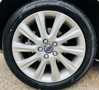 USED 2015 15 VOLVO V40 1.6 D2 SE LUX NAV 5d 113 BHP 