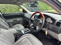 USED 2005 55 CHRYSLER 300C 3.5 V6 RHD 4d 250 BHP DRIVES AND PERFORMS SUPERB